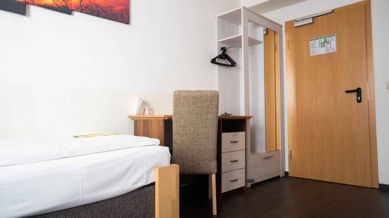 Aalreuse Hotel Rostock Exterior photo